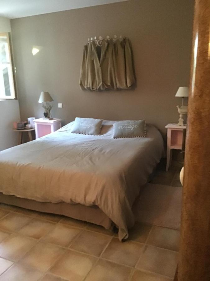 Reve D'Emma Bed and Breakfast Plan-dʼOrgon Exteriör bild
