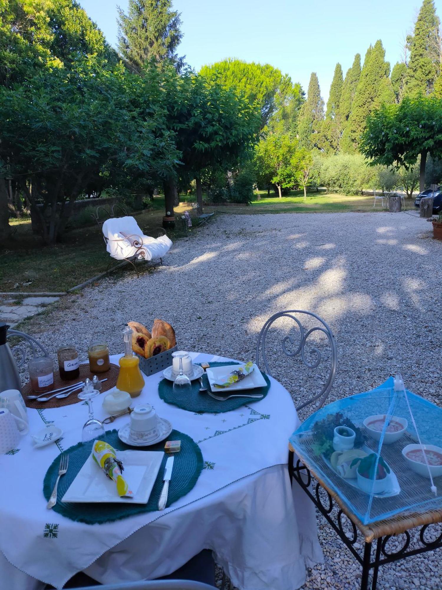 Reve D'Emma Bed and Breakfast Plan-dʼOrgon Exteriör bild